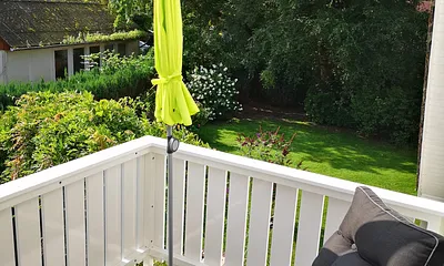 Balkon mit Sitzmöbeln