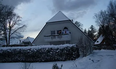 Außenansicht Balkon im Winter