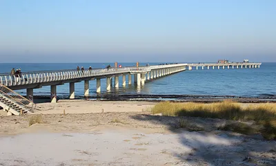 Strand mit neuer Seebrücke