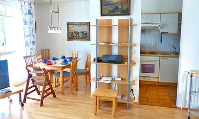 Esstischecke und Küche