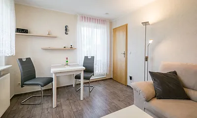 Wohnstube mit Esstisch