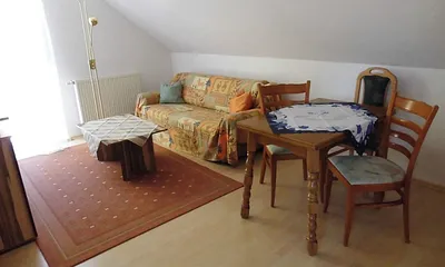 Wohnraum mit Eßplatz