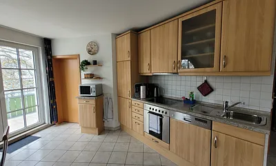 Sehr hochwertige Einbauküche, voll ausgestattet