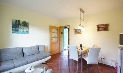 Wohnzimmer mit Schlafcouch ausziehbar