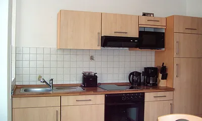 Küche mit Sitzecke , GS, Cerankochfeld, Mikrowelle, Backofen, Kühlschrank
