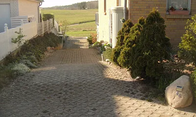 Einfahrt zum Parkplatz 