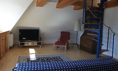 Wohnzimmer mit TV, DVD, Radio