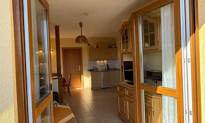  Innenansicht des Wohnbereiches vom Balkon aus 