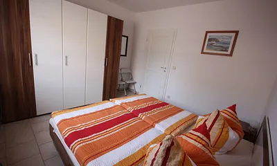 Schlafzimmer 2 mit Doppelbett