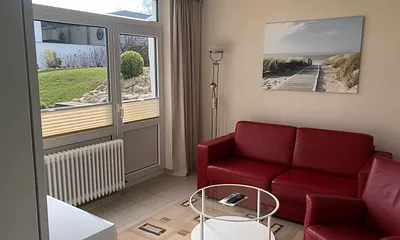 Wohnzimmer mit Ausgang zur Terrasse