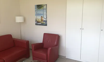 Ansicht Wohnzimmer mit Einbauschrank