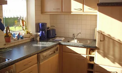 Küche mit Durchreiche