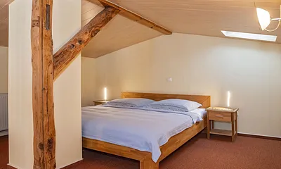 Schlafzimmer mit 2 Doppelbetten