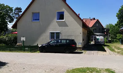 FEWO in der unteren Etage, Parkplatz neben dem Haus