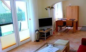 Wohnzimmer, 2. Eßplatz, zusätzl. Klappbett