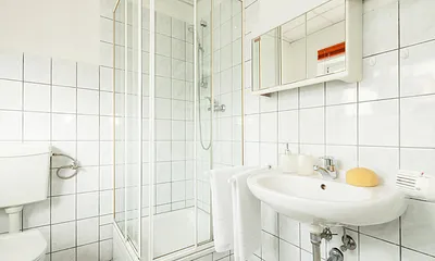 Gartenhaus der Villa See-Eck - Whg. Seestern (EG) - Badezimmer