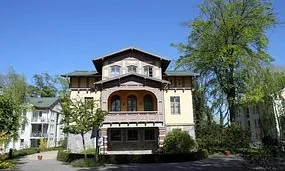 Kaiservilla im Strand-Park