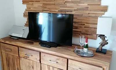 Wohnbereich mit TV und Radio