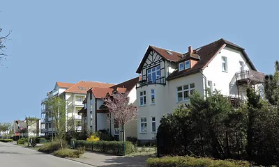 Waldstr. mit Hausansicht