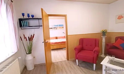 Wohnbereich, Blick in das Schlafzimmer