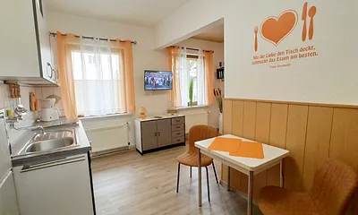 Im Eingangsbereich zur Küche