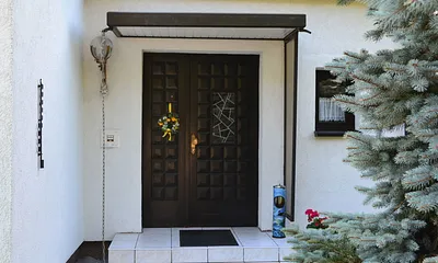 FeWo I - Eingang zum Wohnhaus