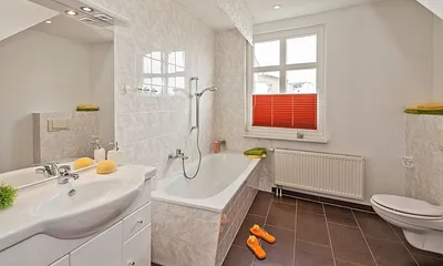 großzügiges Badezimmer