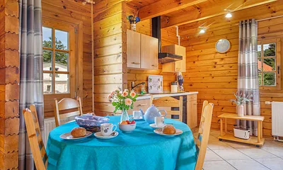 Hier der Blick Richtung Küchenzeile.