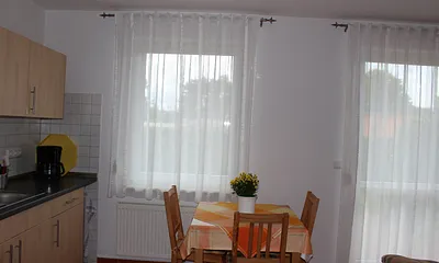 Essplatz mit Küchenzeile