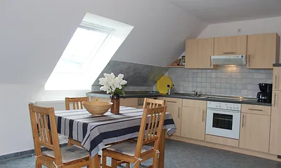 Essplatz mit Küchenzeile