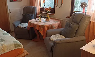 Blick von der Küche in den Wohn/Schlafraum