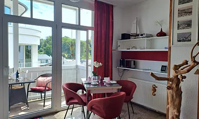 Sitzecke mit Esstisch 