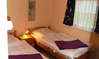 Schlafzimmer mit 2 Einzelbetten