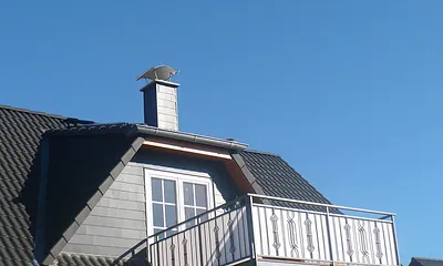 Balkon mit Gartenmöbeln