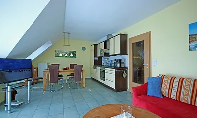 Essplatz mit Küchenzeile