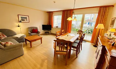 Ferienhäuser fast am Warnemünder Leuchtturm, 3-Zimmer-Ferienhaus (Jan)