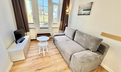 Nur 200 m bis zum Warnemünder Leuchtturm!, 2-Zimmer-Ferienwohnung (Delfin)