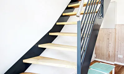 Treppenaufgang zur Wohnung