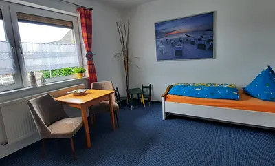 2. Schlafzimmer - 2Einzelbetten + Rollbett