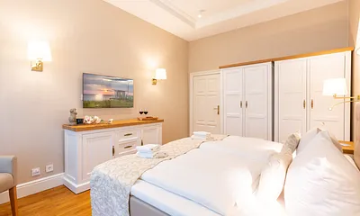 Schlafzimmer mit Doppebett