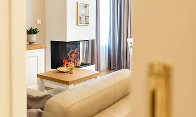 Wohnbereich mit Kamin