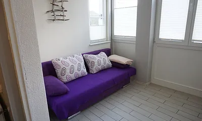 Sofa in der Veranda ausziehbar