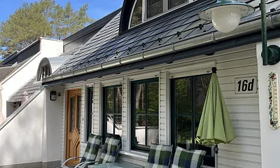 Terrasse mit Sitzgelegenheit