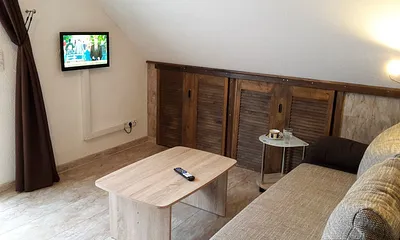 Wohn - Schlafbereich mit Einbauschränke