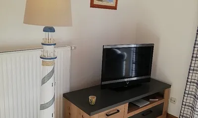 Leuchtturmstehlampe im Wohnbereich