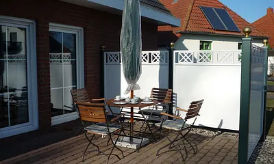 Südseite mit Terrasse