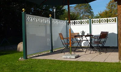 windgeschützter Terrassenplatz für das OG