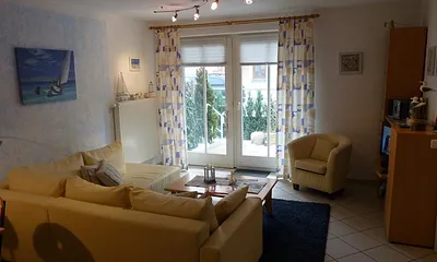 Blick vom Flur zur Terrasse