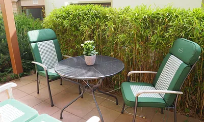 Eßtisch mit 4 Stühlen Süd/ Ost Terrasse