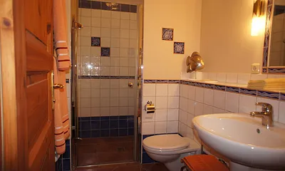 Bad mit Fußbodenheizung, Dusche ohne Schwelle